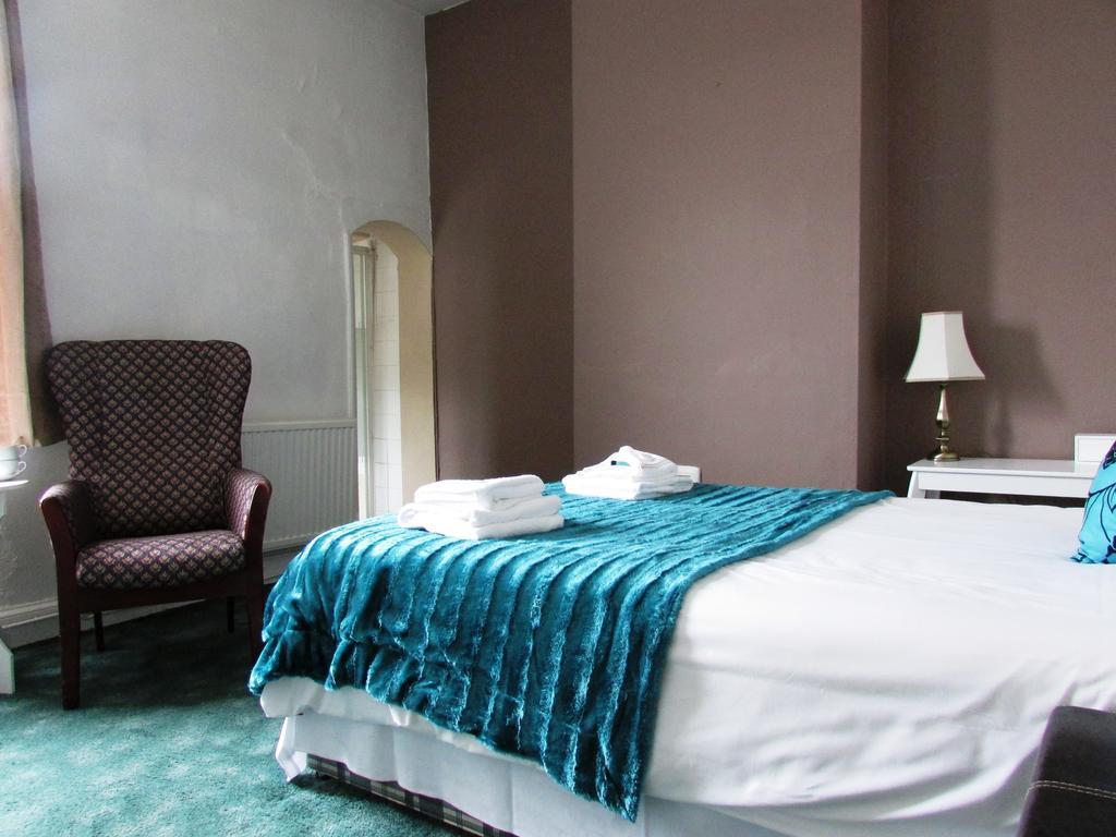 Amber Guesthouse دربي الغرفة الصورة
