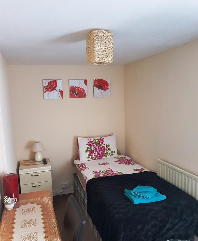 Amber Guesthouse دربي المظهر الخارجي الصورة
